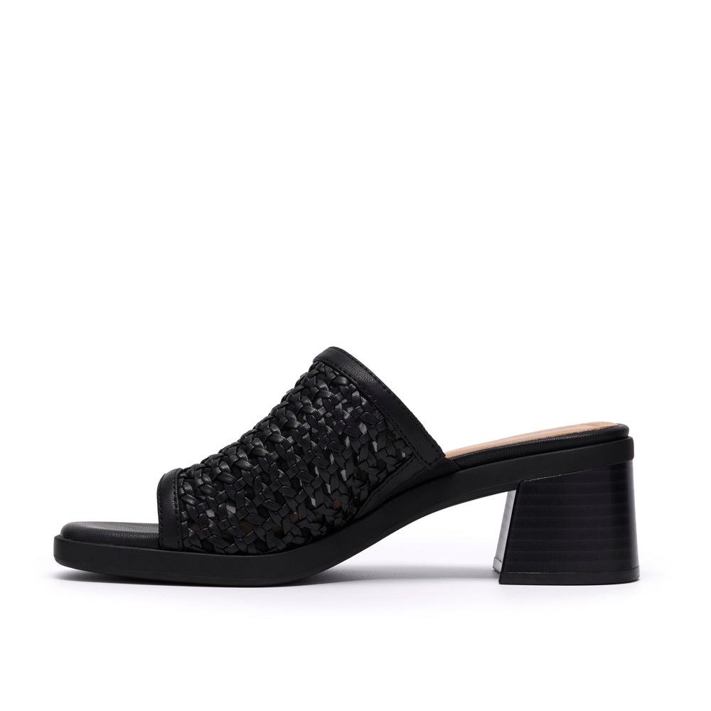 Jaylan Slide - Wide Fit