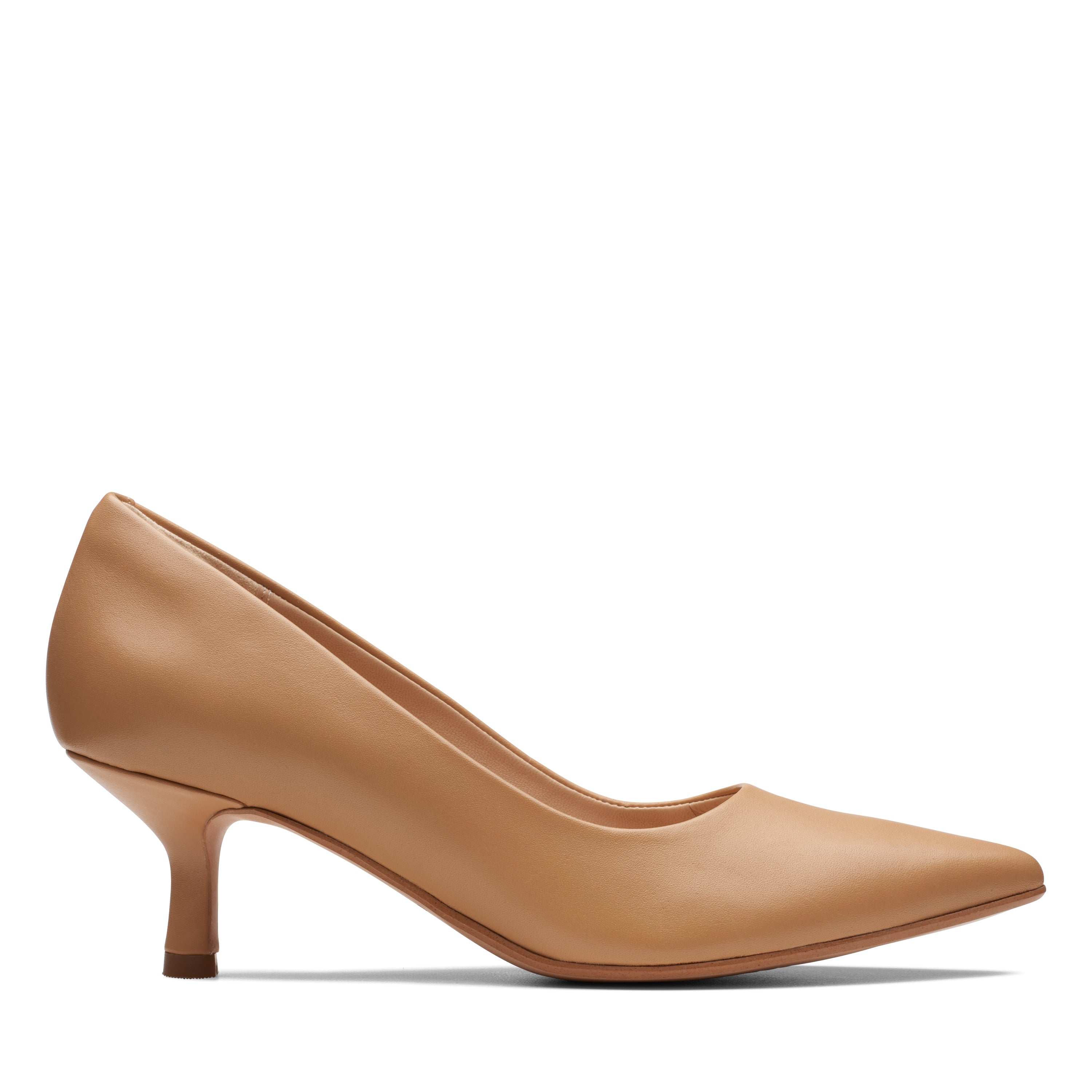 Clarks store tan pumps